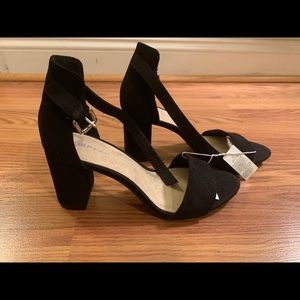 Old Navy block heels black 8